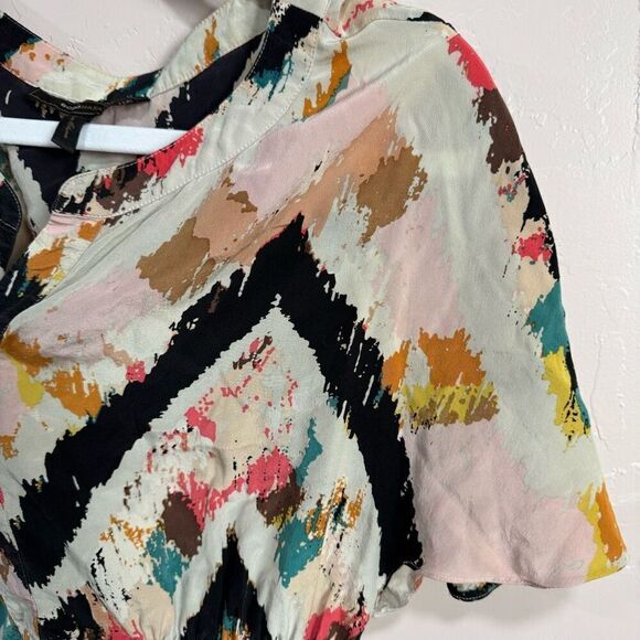 Womans BCBG Maxazria Silk Blouse Multi V-Neck Elastic Waist Sides size small - Picture 2 of 7